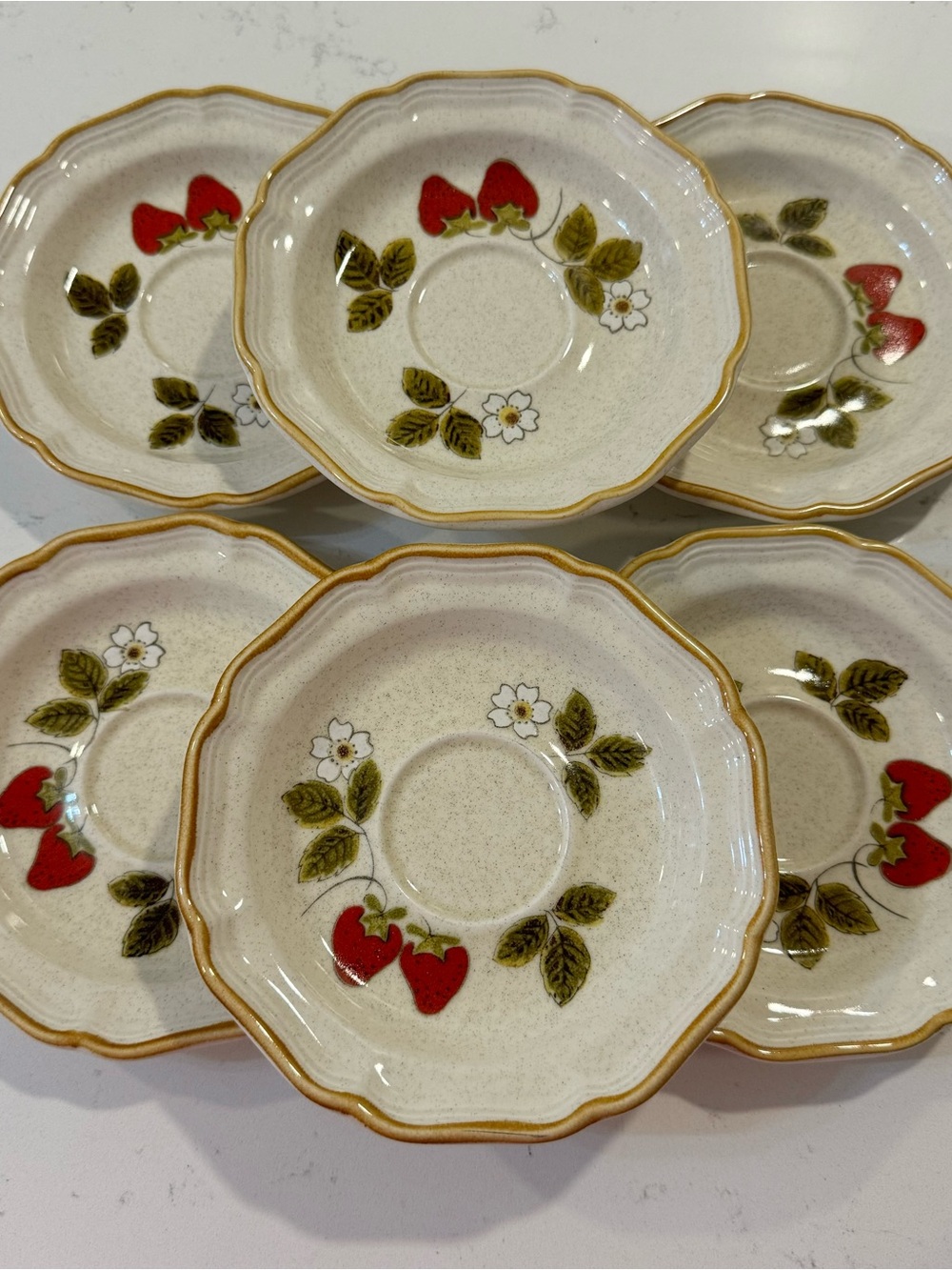 Mikasa Strawberry Festival
Saucers  EB 801 Made In Japan Vintage / Set off 6